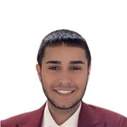 Estudiante con bachillerato de ciencias de la salud obtenido recientemente.